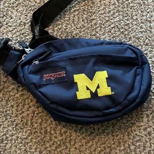 Fanny pack umichigan NEVER USED but no tags